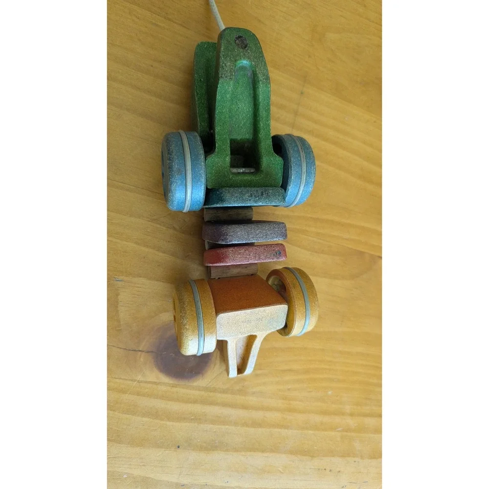 PlanToys Dancing Alligator Wooden Pull Toy Rainbow Sustainable PlanWood 5105